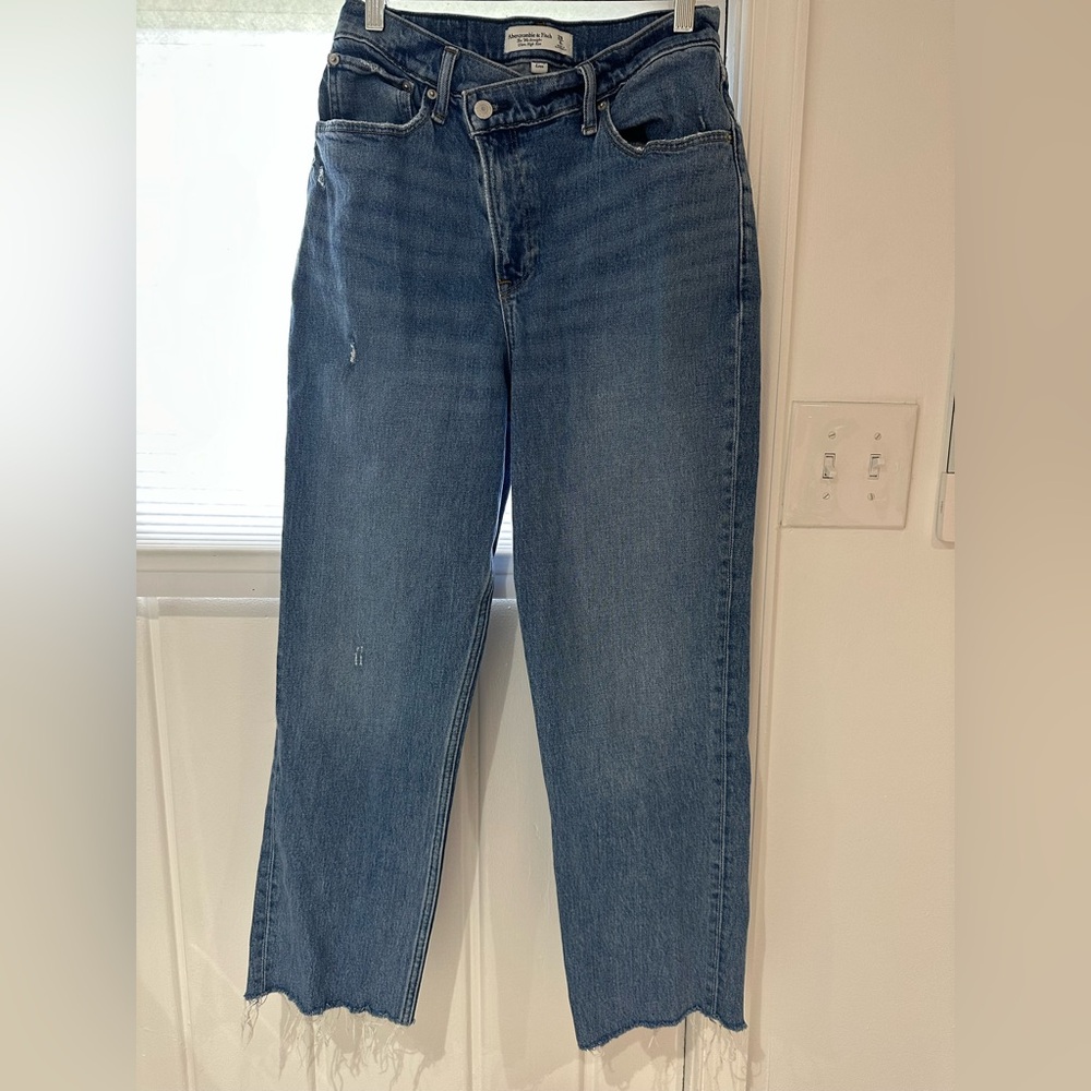 Abercrombie & Fitch Curve Love 90s Straight Ultra High Rise Jeans 27” Inseam